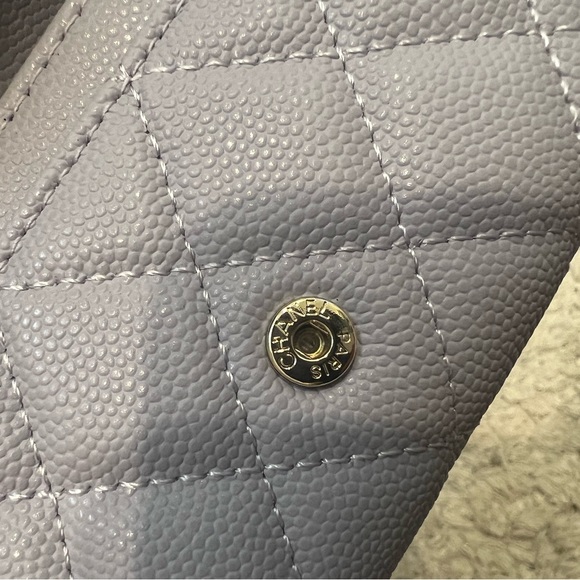 Chanel Classic Flap card case in light purple with light gold hardware - Picture 6 of 9